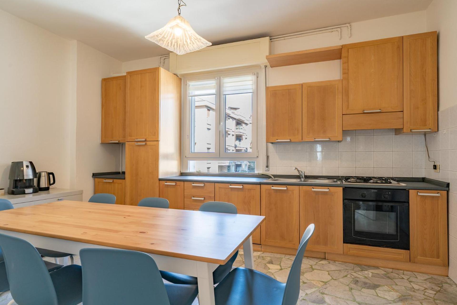 Spacious Apartment With Panoramic Views In Lecco Exterior foto